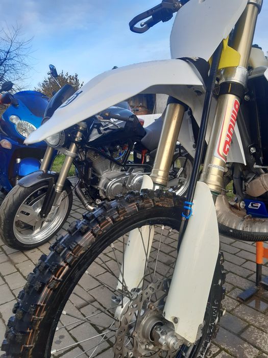 Husqvarna TE300i Ohlins Showa!!!