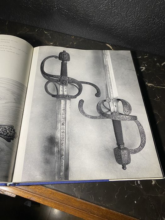 книга / Prunkwaffen