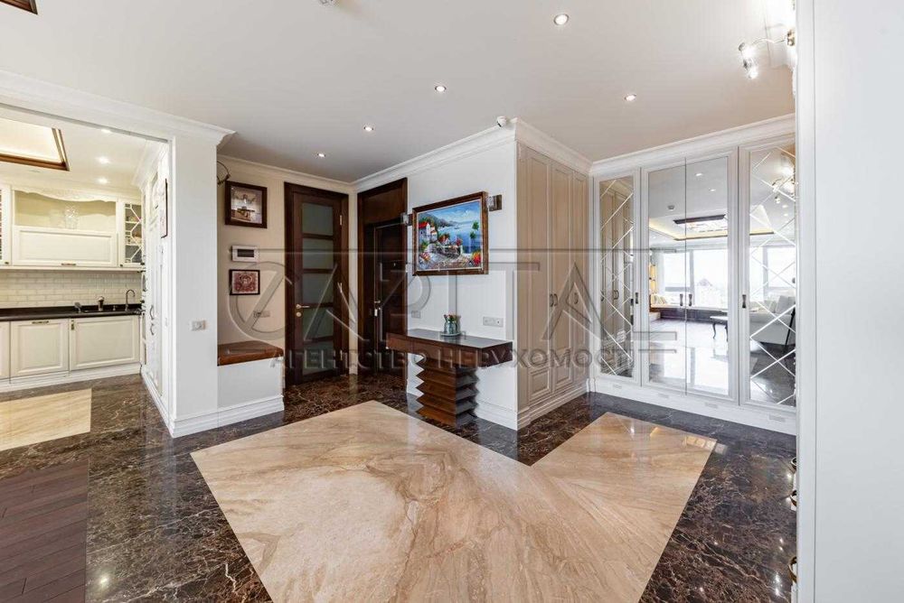 ОРЕНДА Бізнес-клас на висоті: стильна 3-к 108м2 з авторським ремонтом