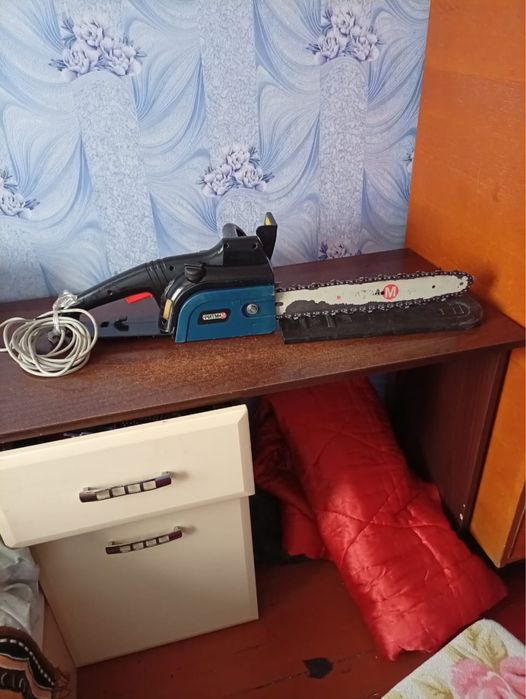 Продаю вживану електропилку