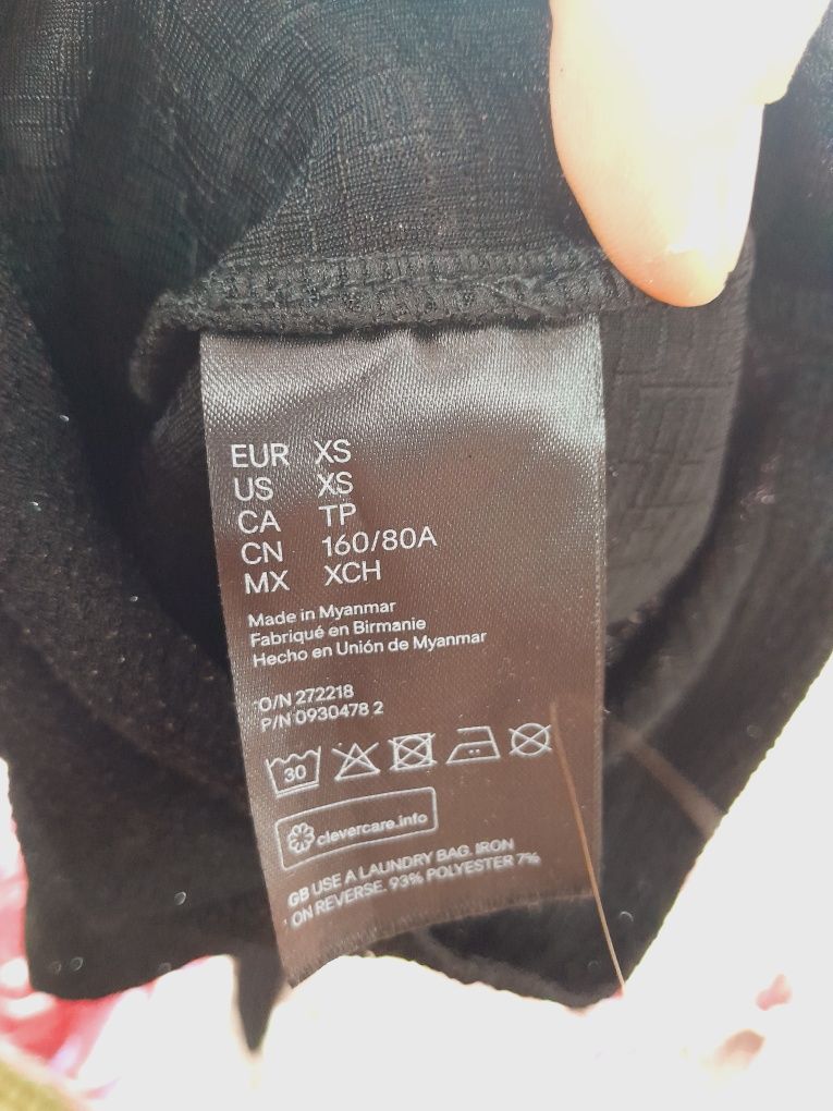 Czarny crop top z dodatkiem brokatu h&m xs 34