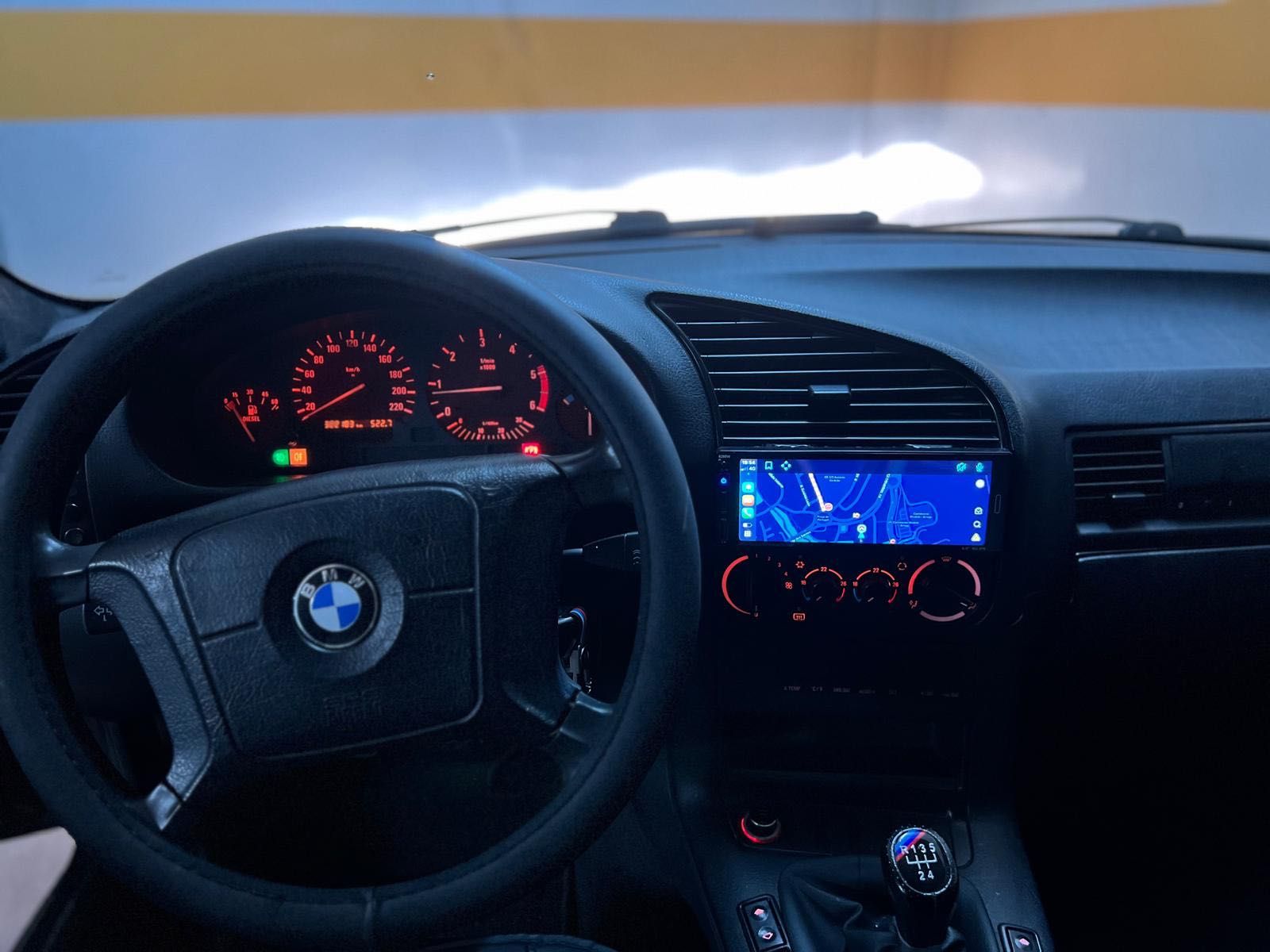 BMW 318 TDS E36 - Clássico turbo diesel em excelente estado