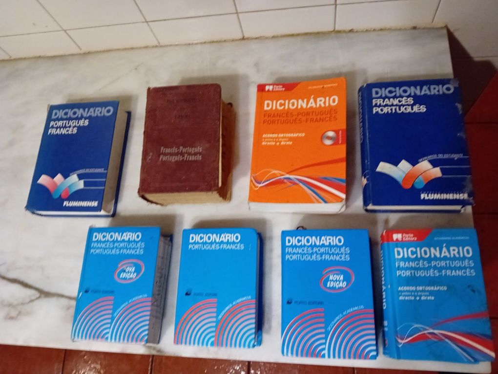 Conjunto de 8 Dicionários Português-Francês