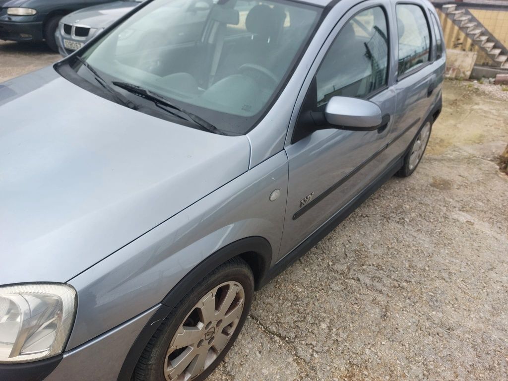 Opel corsa 1.2  16v