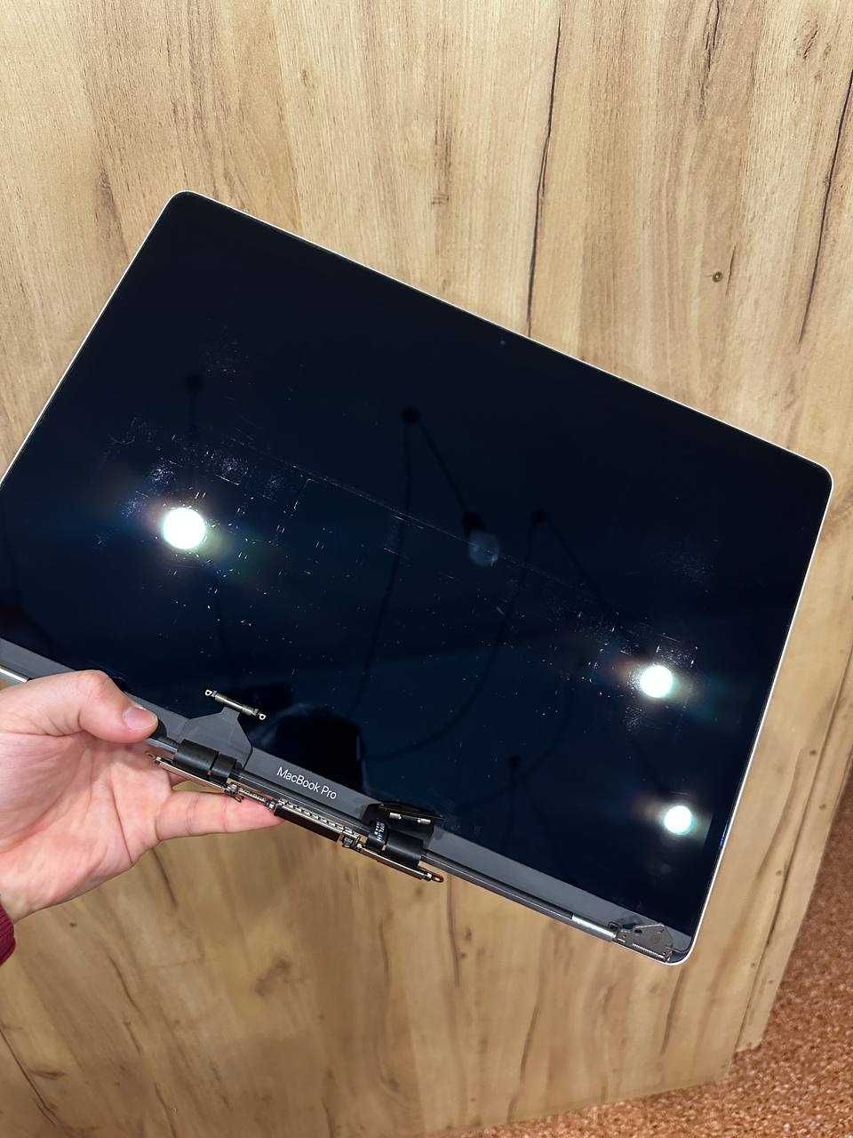 Дисплей MacBook PRO 15” 2016-2018 Space Gray у зборі (LCD з кришкою)