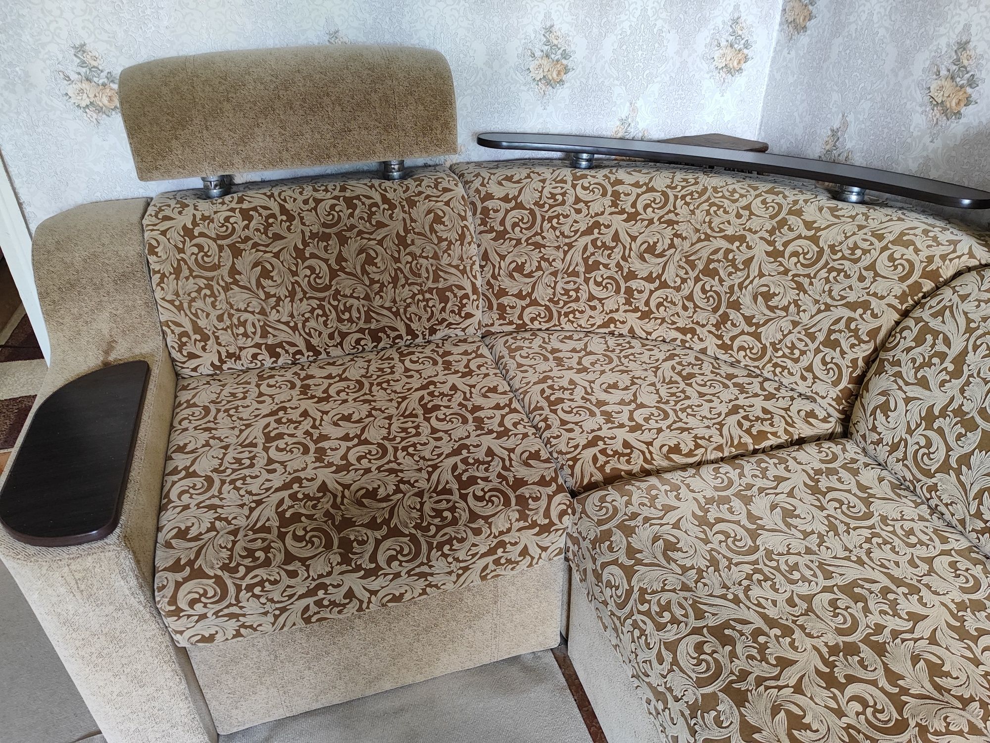 Продам кутовий диван