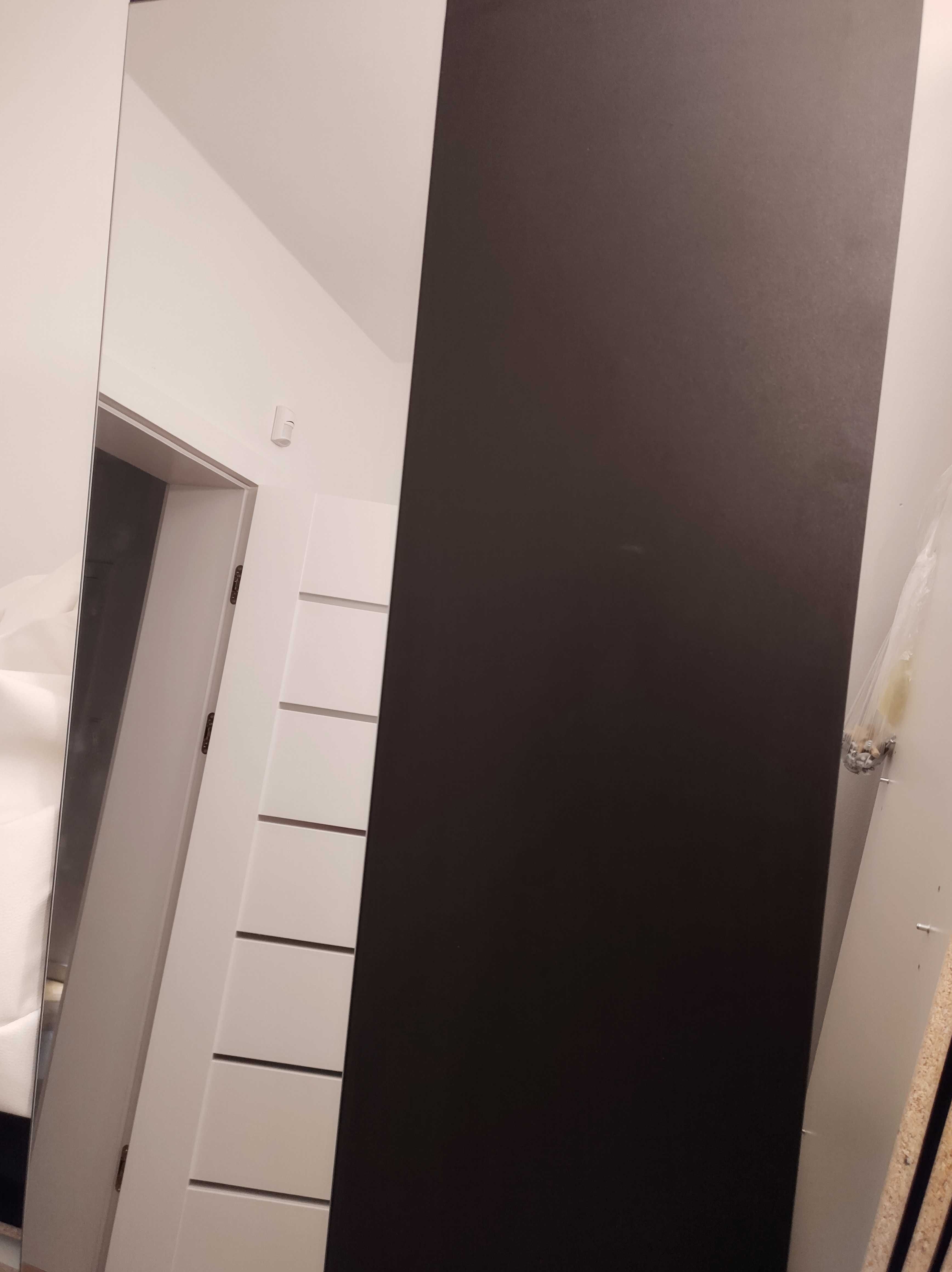 Szafa czarna IKEA z drzwiami przesuwnymi 120x215