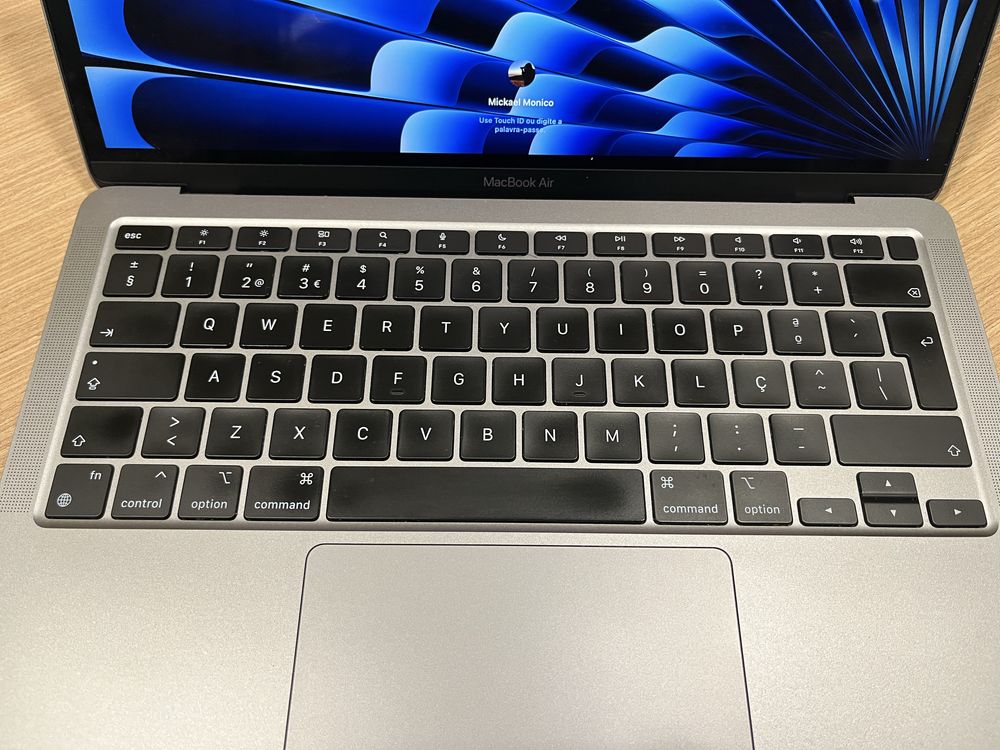 Macbook air M1 16GB