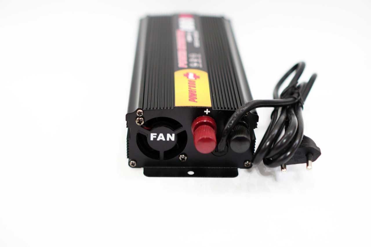 Инвертор PowerOne 800W с Зарядкой 12V220V Преобразователь