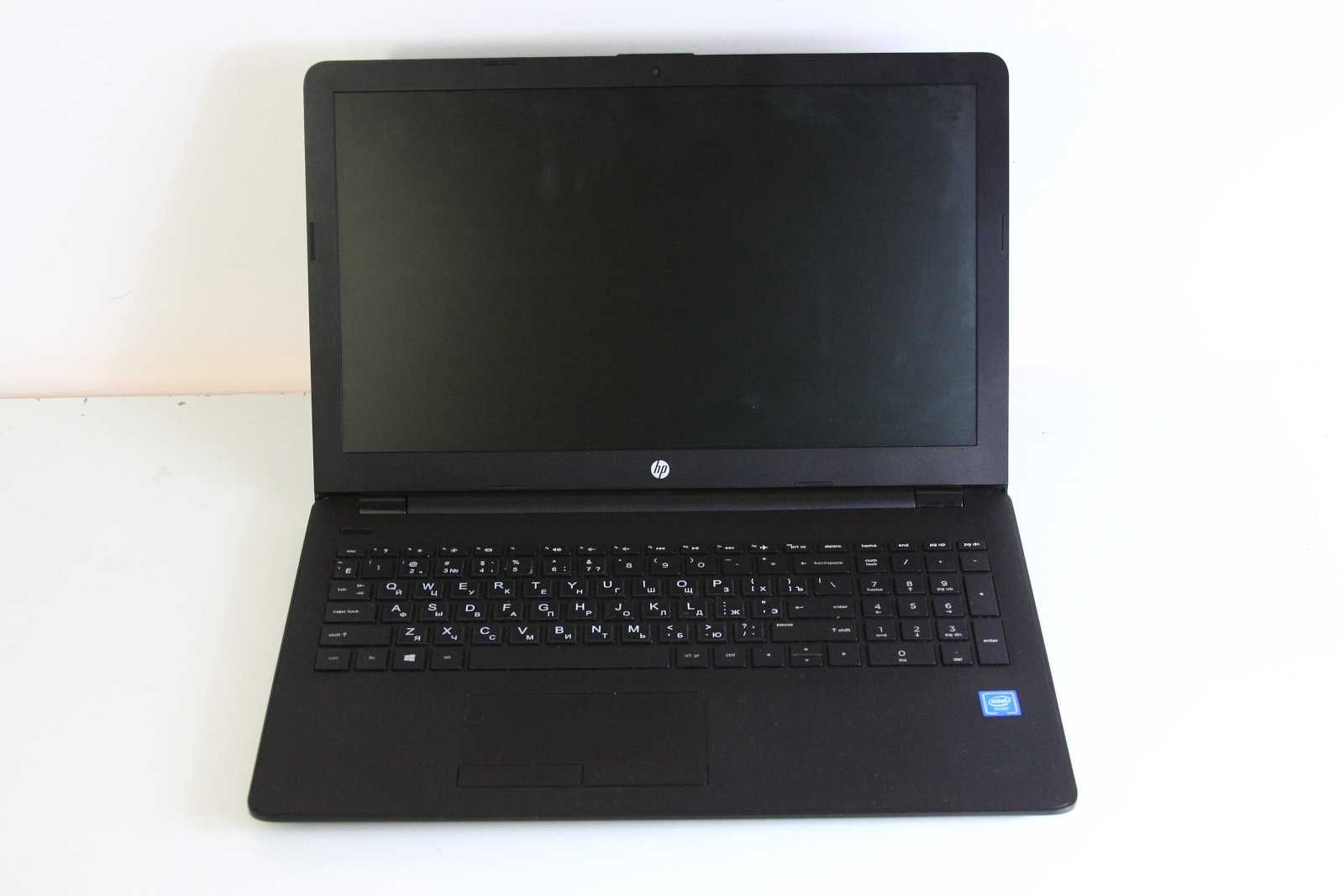 Laptop biznesowy HP 15,6, 8GB RAM , 128GB SSD, WIN 11 HOME, futerał