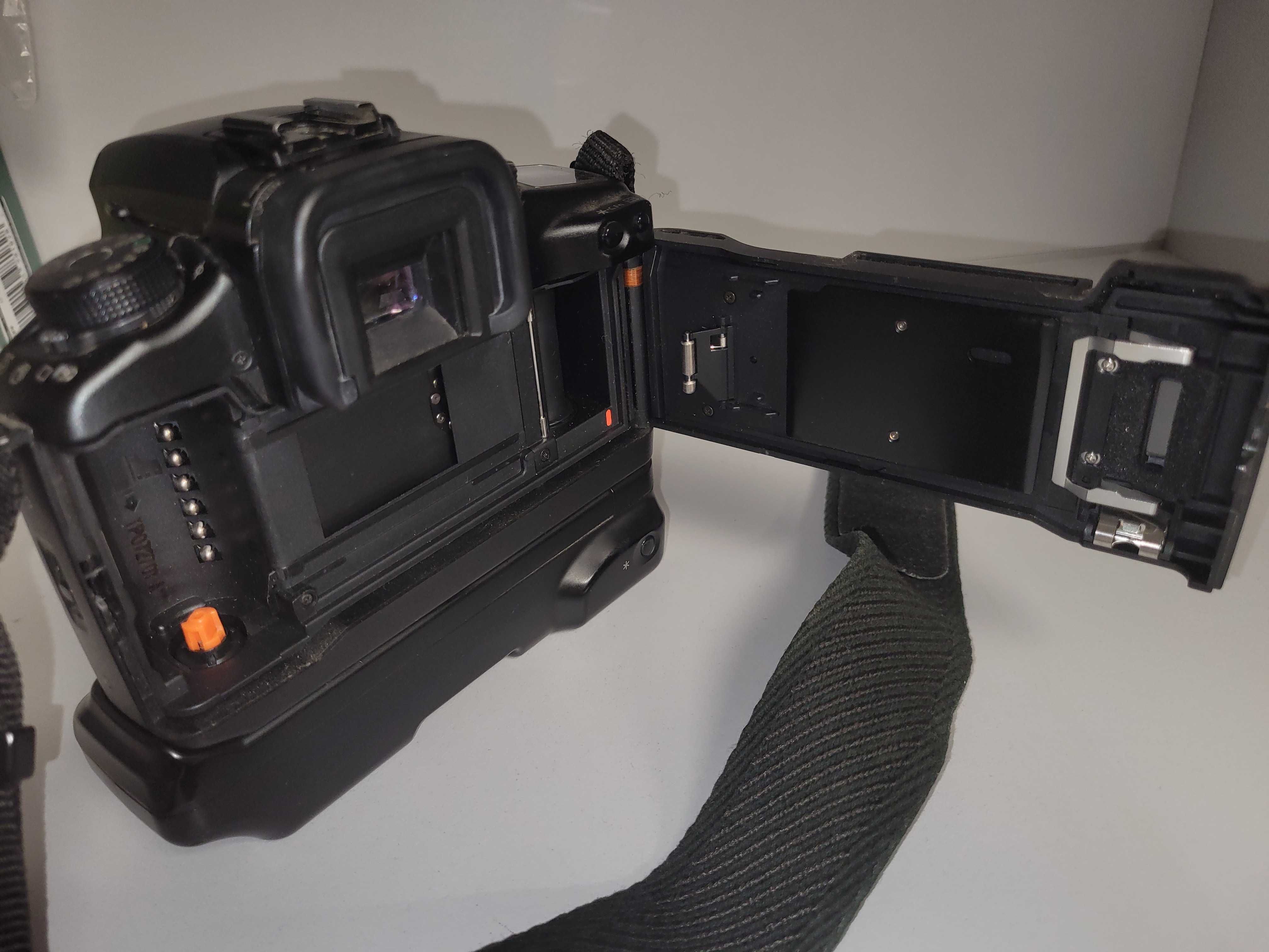 Aparat Canon Eos 33 + Grip BP-300 lustrzanka analogowa