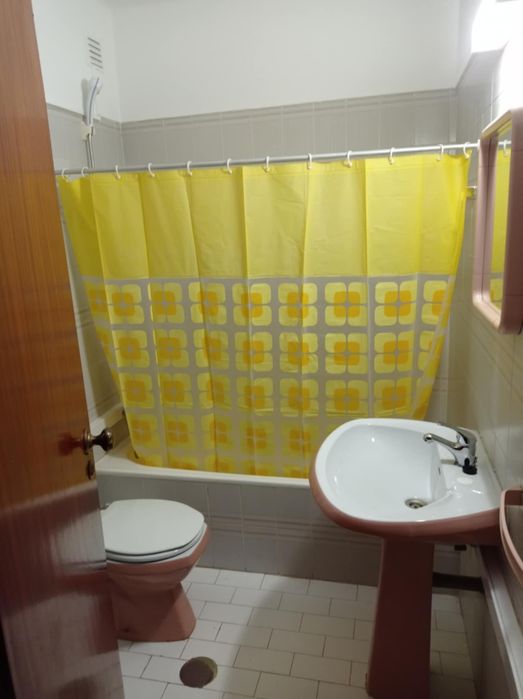 Quarto individual com despesas incluídas