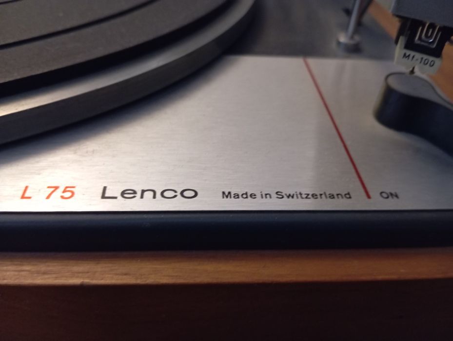 Gramofon Lenco L75