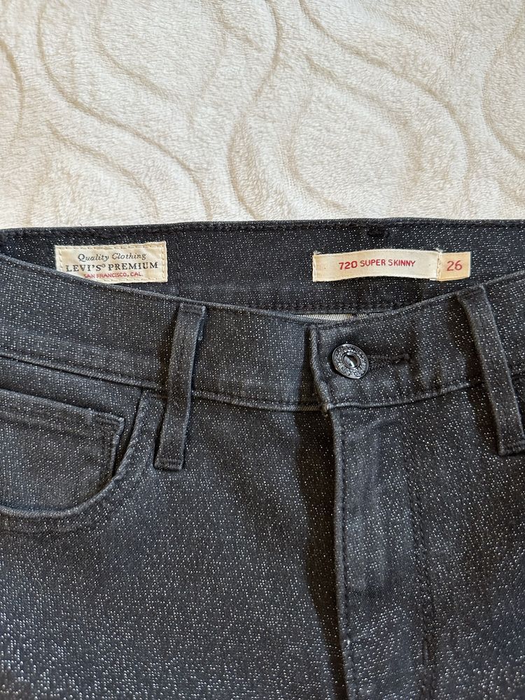 Spodnie jeansowe Levis