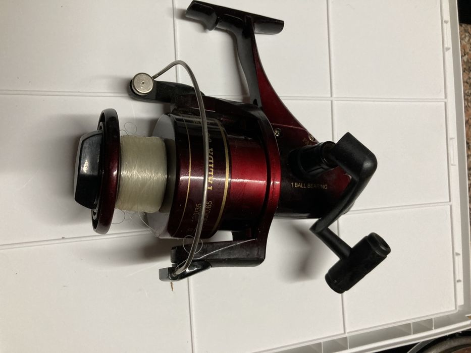 Carrete de cana de pesca em bom estado