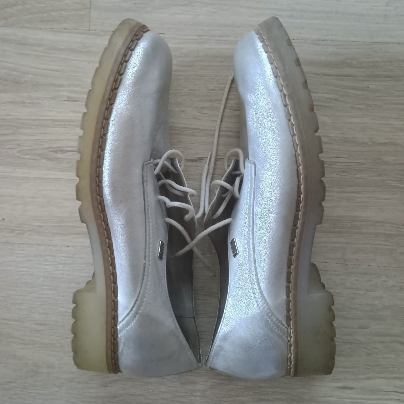 Półbuty srebrne skora naturalna Simen 40/26 cm