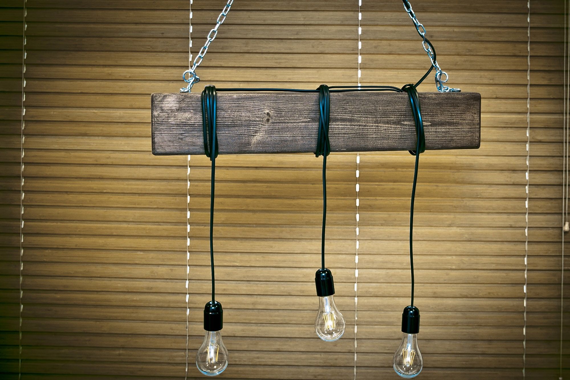 Lampa drewniana Loft