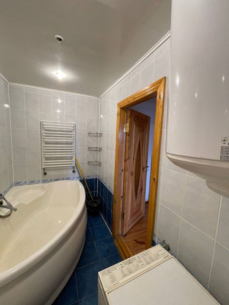 3-х кімнатна квартира в селищі Зарічне, Рівненська обл. 57 м. кв.
