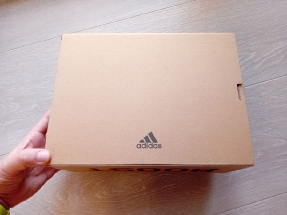 Pudełko po butach Adidas Yeezy Boost 380 BDB 38