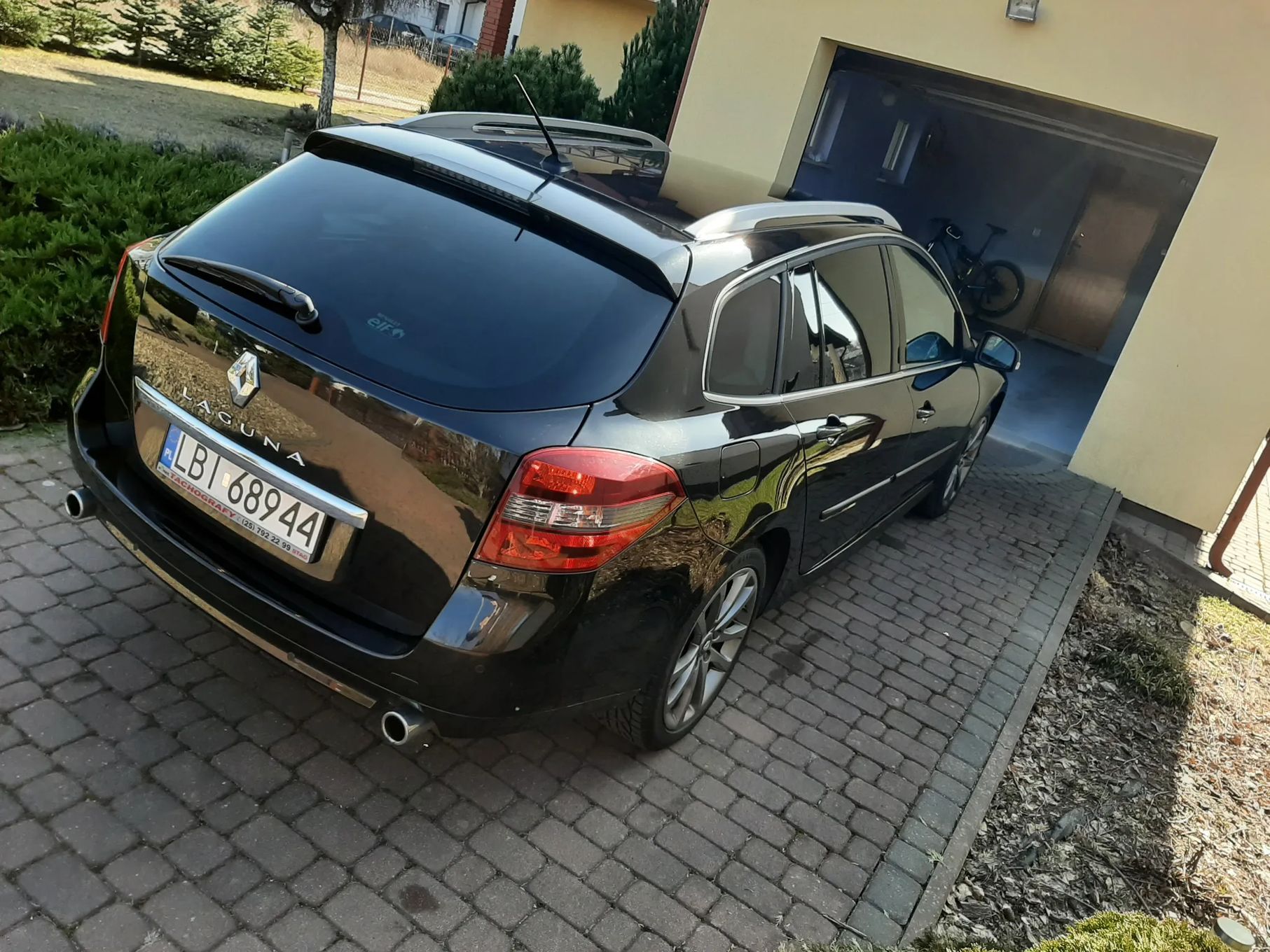 Renault Laguna III 2.0 dCi 178 4control