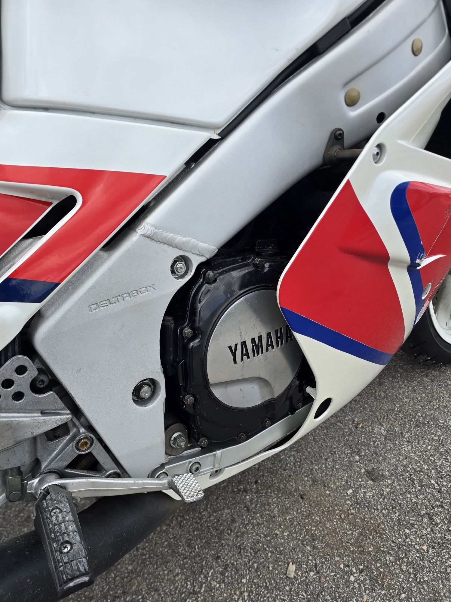 Yamaha FZR 1000 Genesis