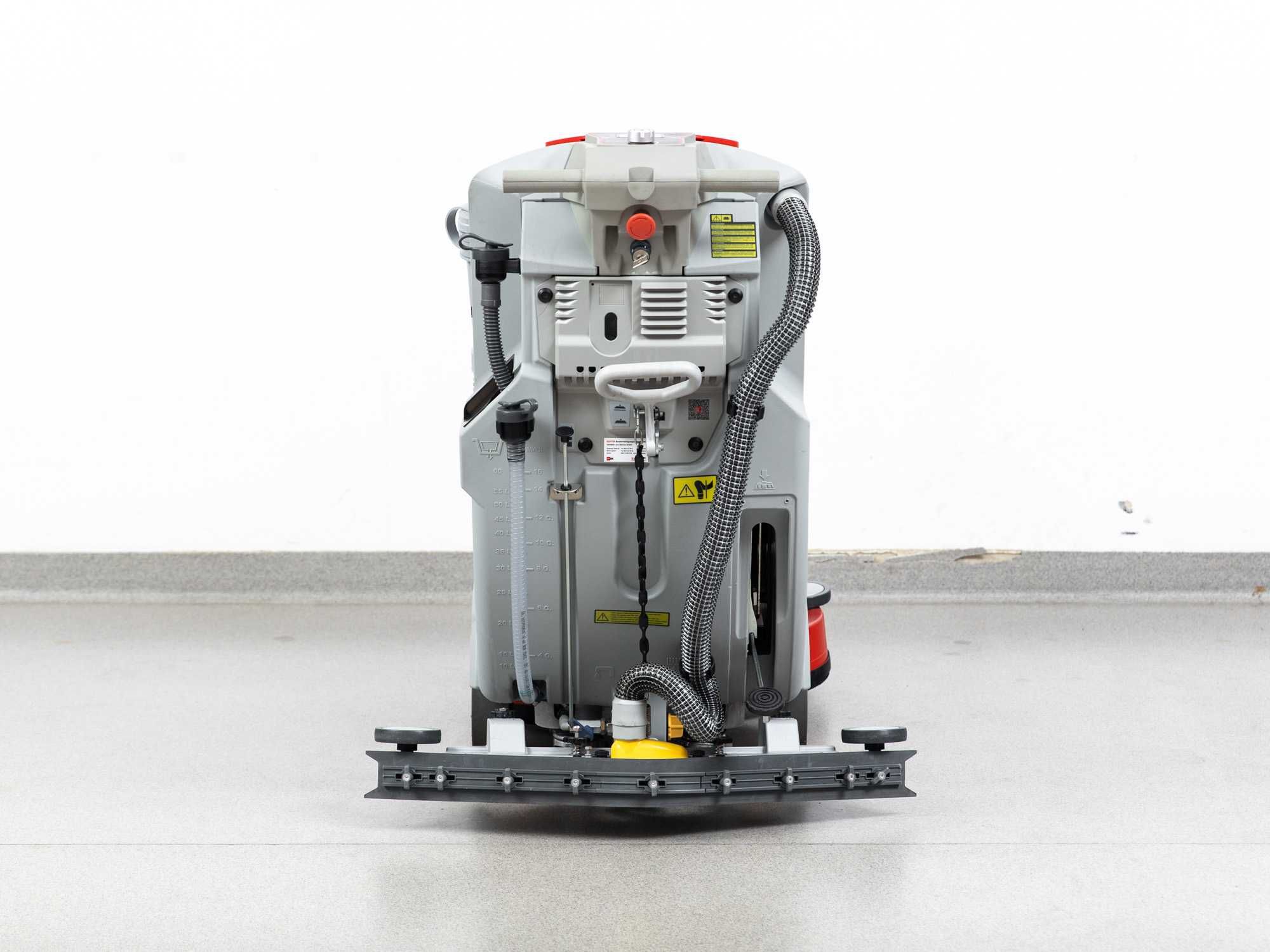 Szorowarka Comac Versa 55 BT NOWE BATERIE 2018r 72h 1960m²/h 13000nett