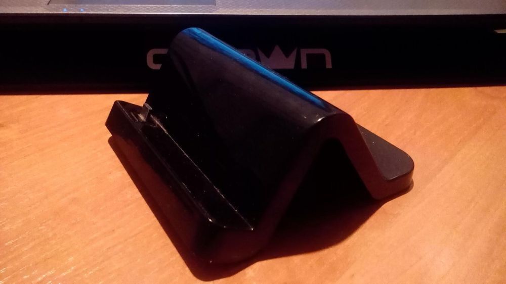 Зарядка + підставка Paserro для HTC ( MicroUSB)