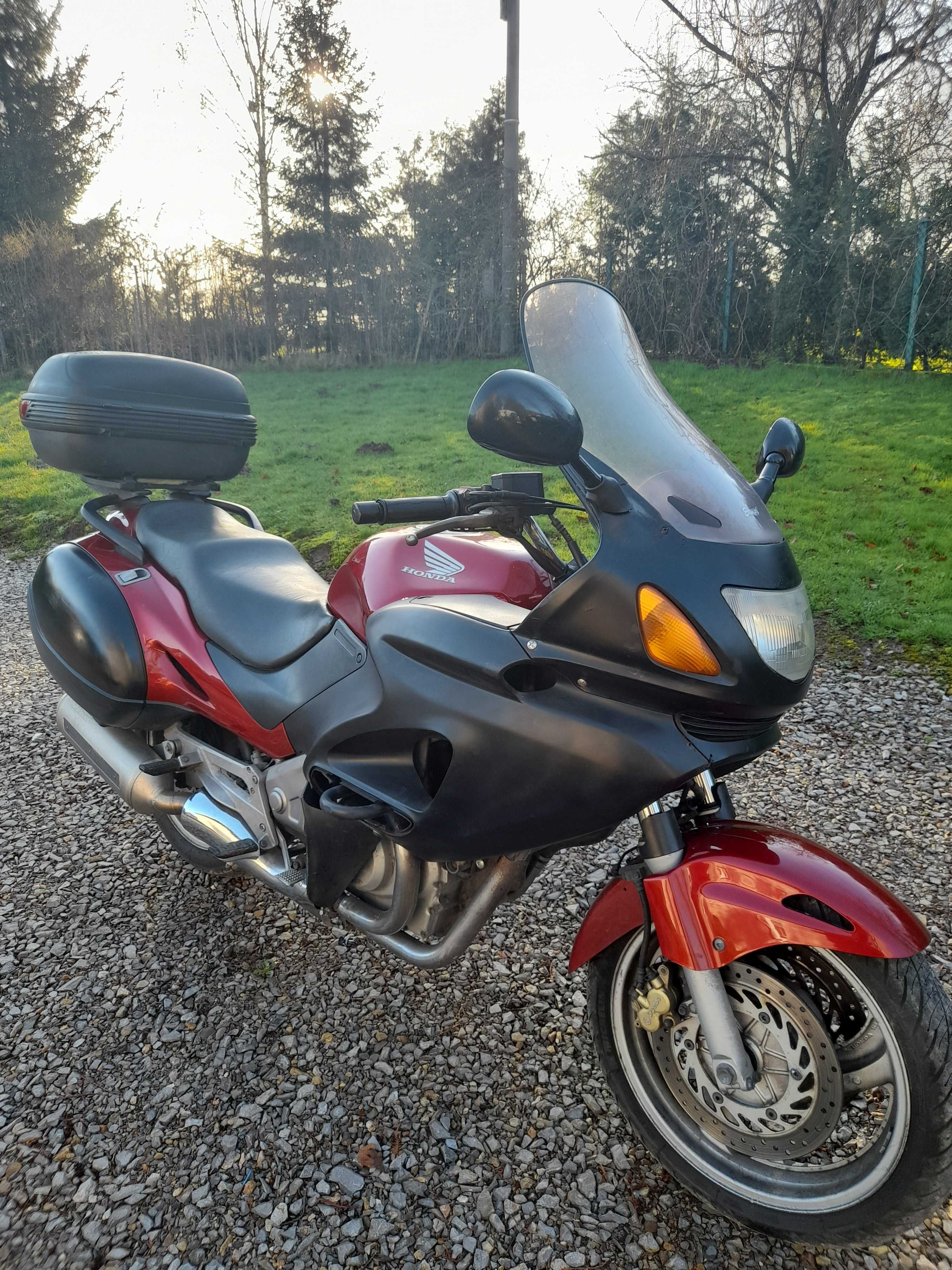 Honda Deauville 650. 2000r