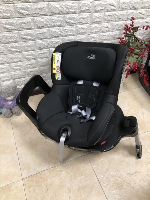 Автокрісло Britax Römer DUALFIX M i-SIZE Група 0+/1 (0-18 кг)