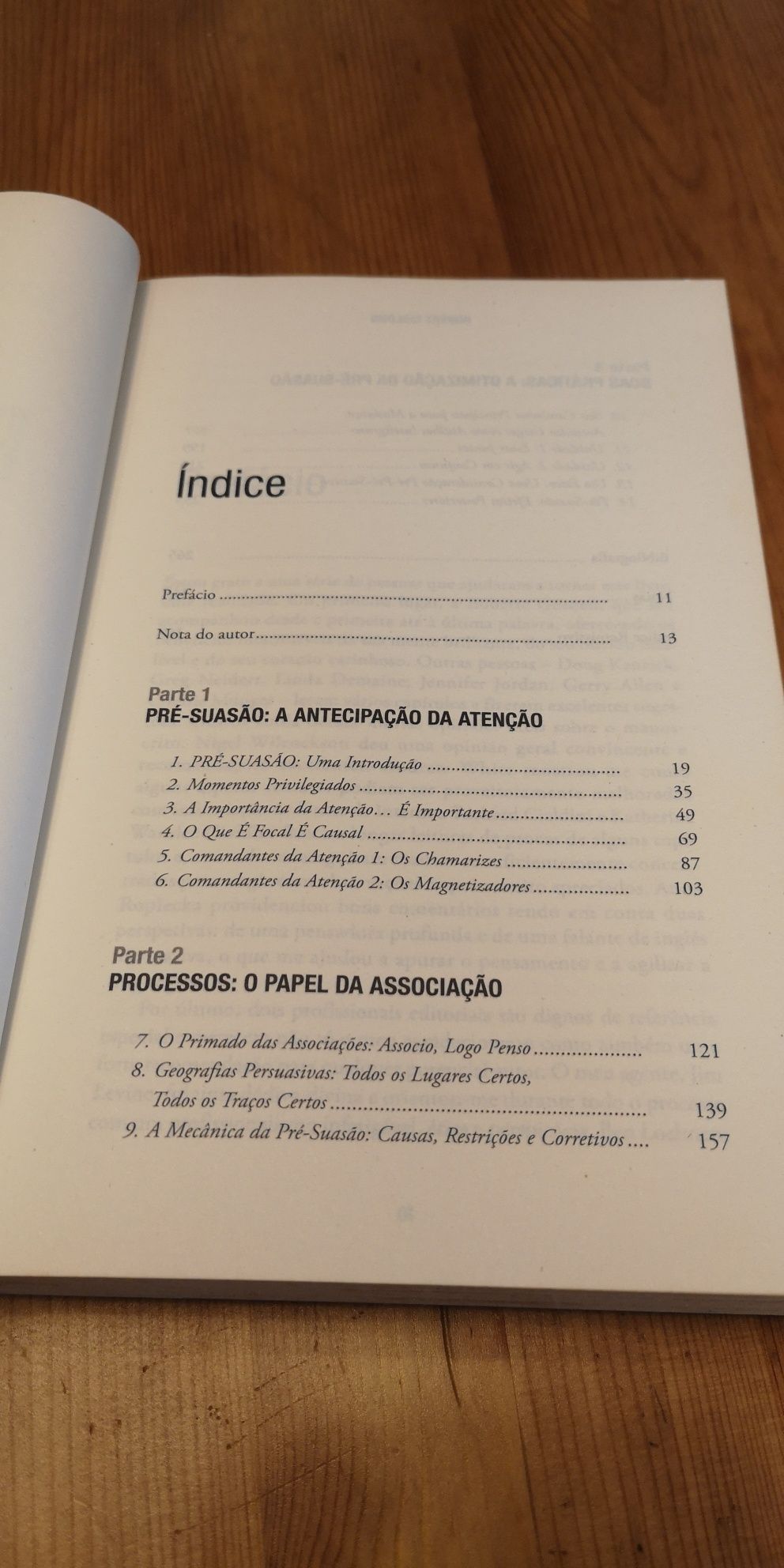 "Pré-Suasão: a influência começa ainda antes da primeira palavra"