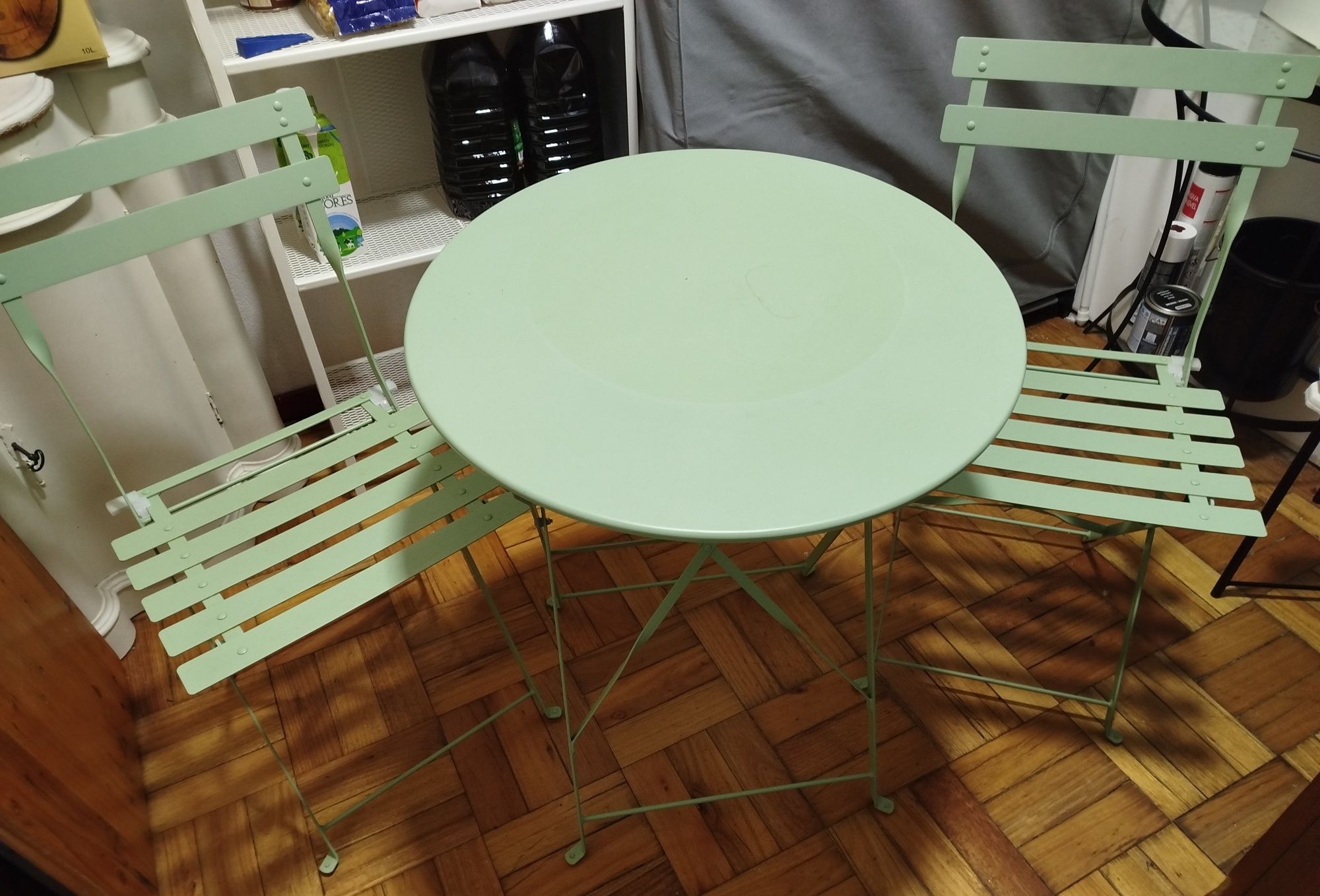 Conjunto de mesa de jardim com duas cadeiras