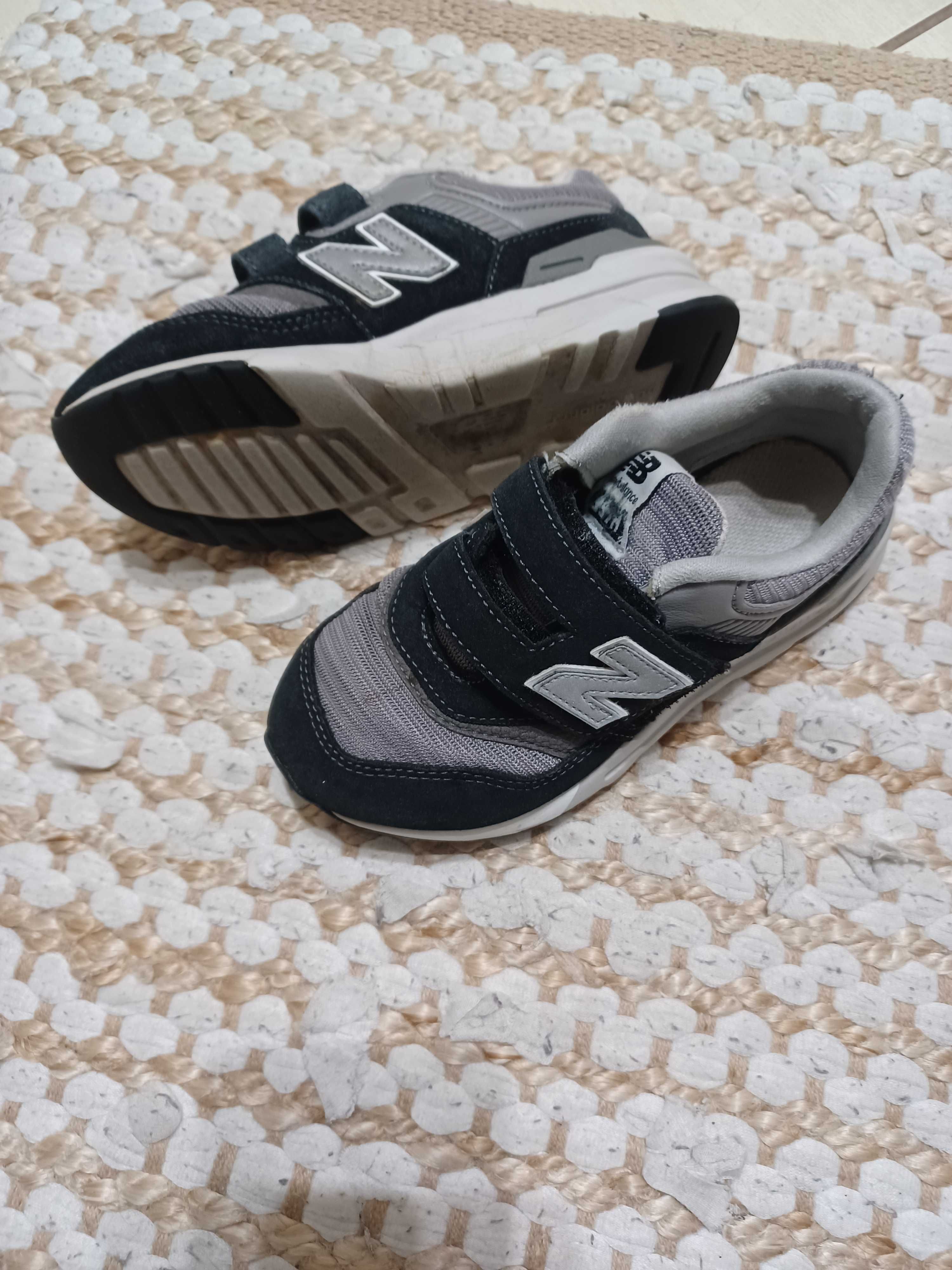 Buty dziecięce new balance roz. 30 granatowe