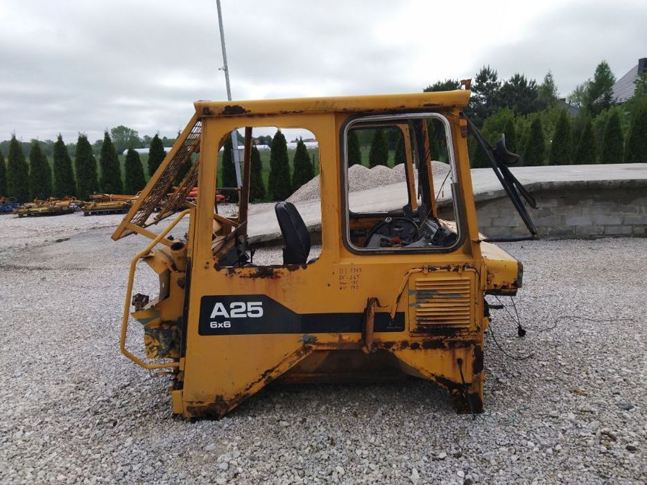 Kabina ,osłona akumulatora ,osłona ,wydech ,hebel ,błotnik ,maska, obudowa filtra powietrza, lampa, rama, wahacz stabilizator, Volvo A20 A25 A30