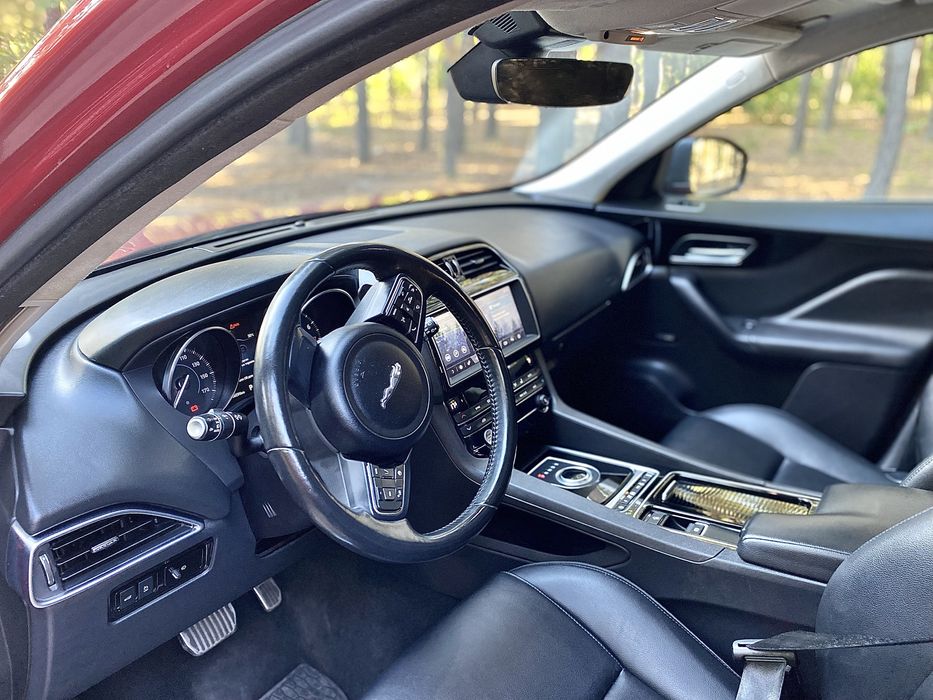 Продаж авто Jaguar F-Pace 2018