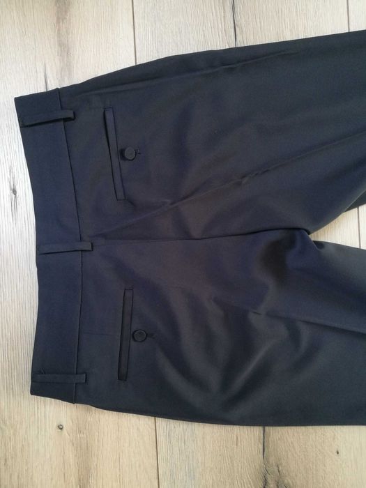 Nowe eleganckie spodnie w kant TOP SECRET s/m
