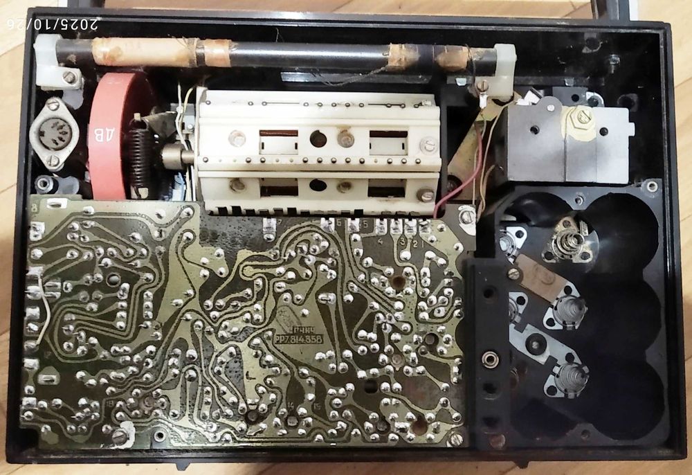 Розборка VEF 202. На запчастини. Радіозапчастини. Радіодеталі.