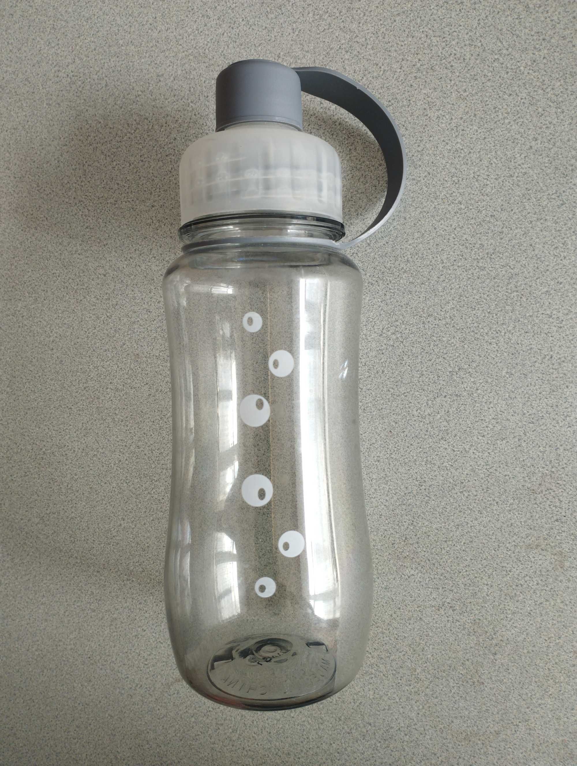 Пластикова пляшка для фітнесу