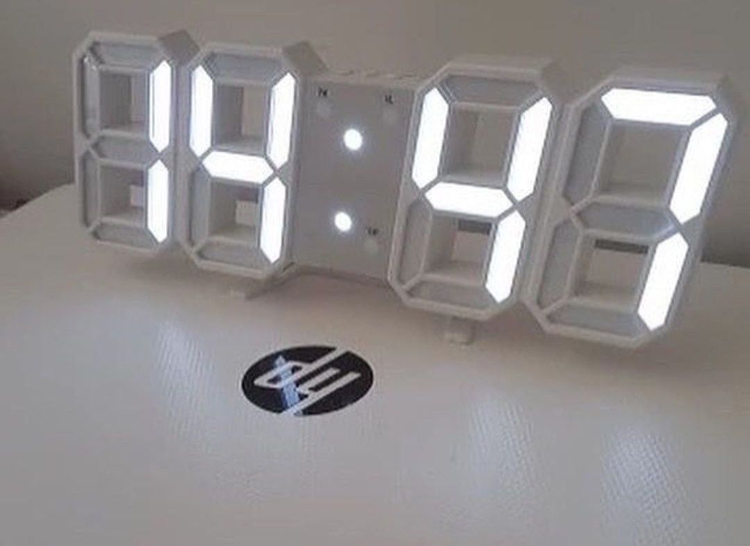 Настенные,  настольные электронные LED часы