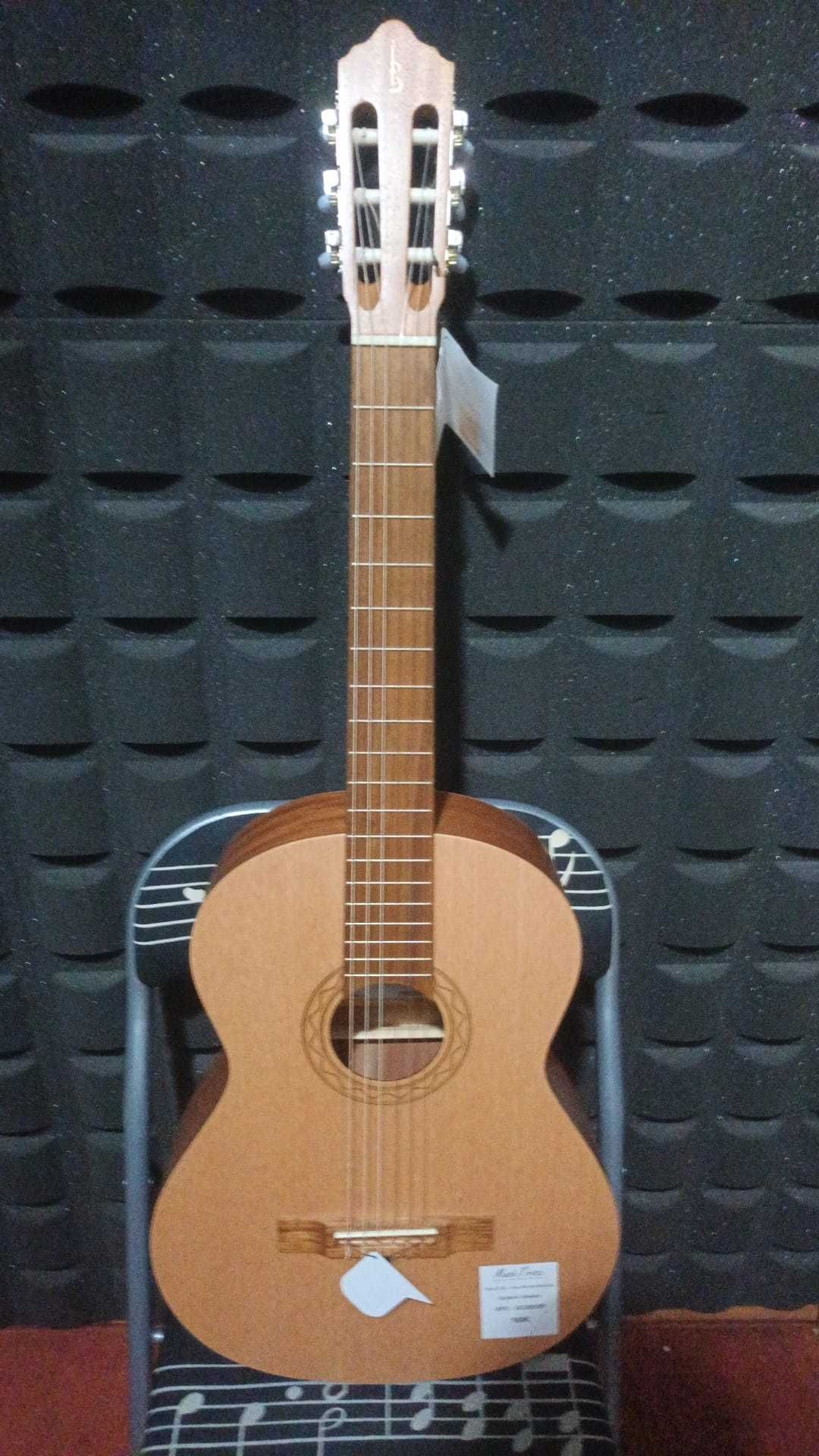 Guitarra Classica APC - GC200OP