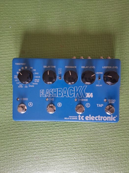 Pedal guitarra Flashback x4