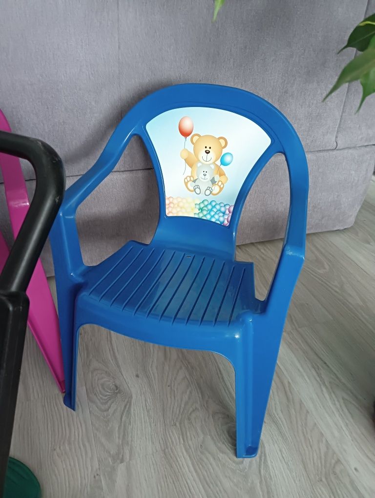 Krzesełka plus kosiarka