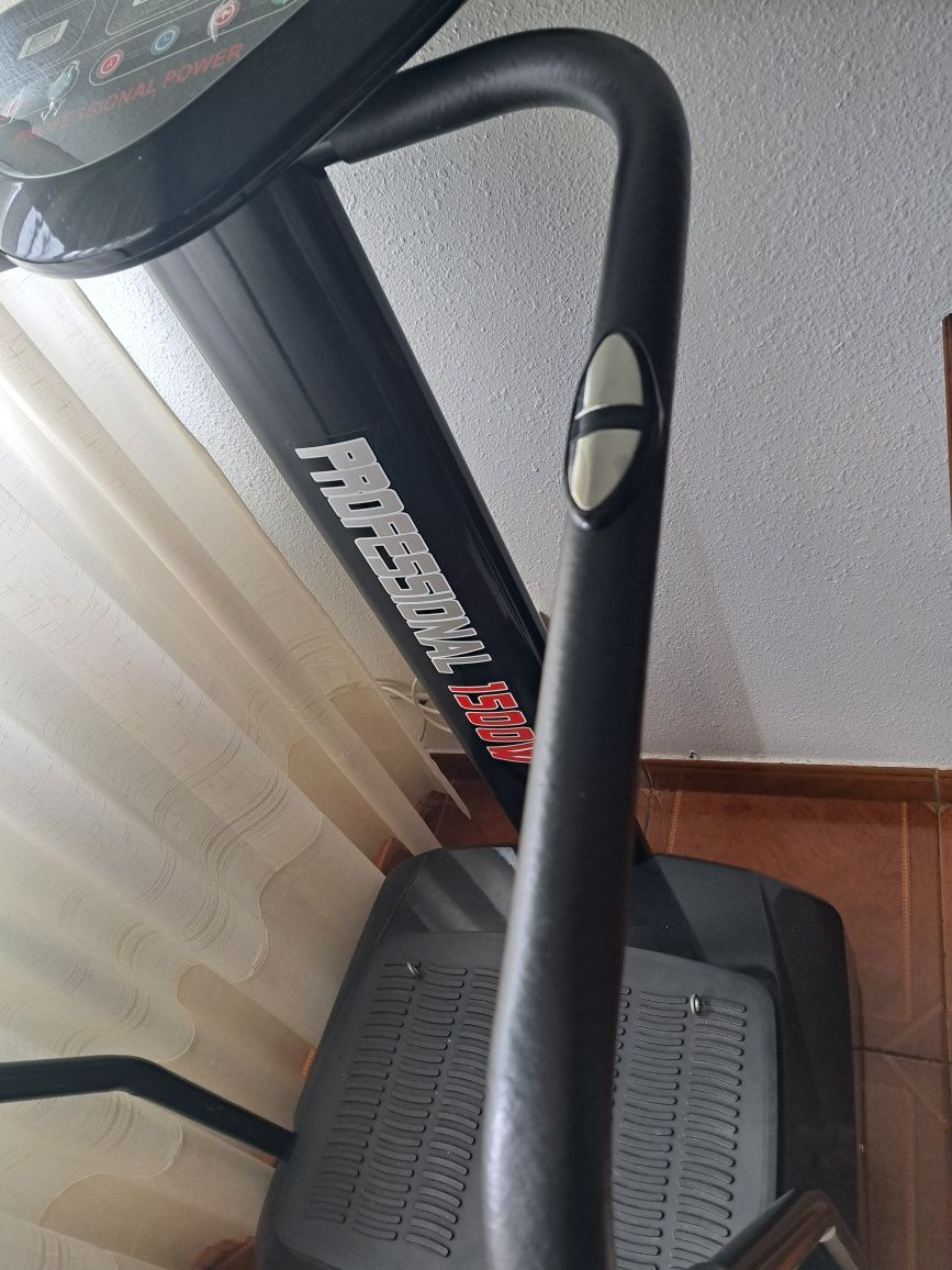 Plataforma vibratória vibroMax e aparelho de abdominais Promaster