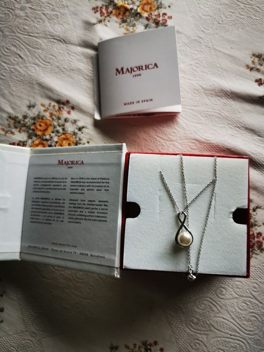 Colar com pérola MAJORICA novo.