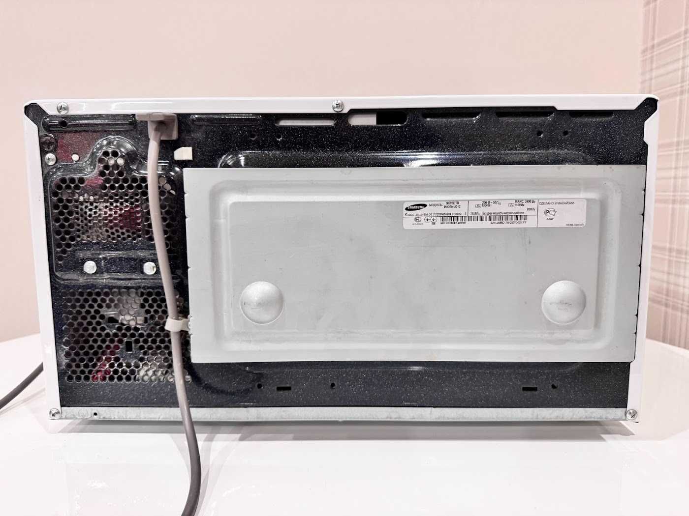 Мікрохвильова піч SAMSUNG GE83DTR