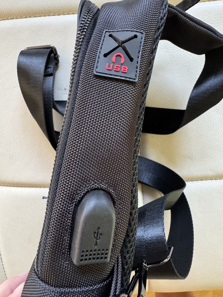 Nowa oryginalna torba z metką Aeronautica Militare z USB
