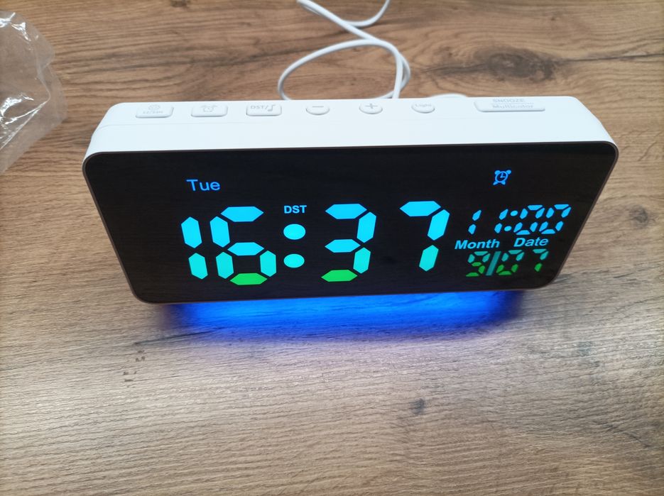 Zegar cyfrowy z podświetleniem LED