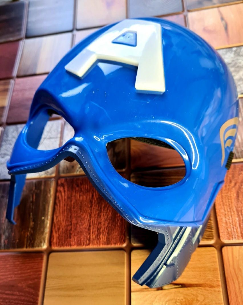 Rewelacyjna maska na bal Kapitan Ameryka