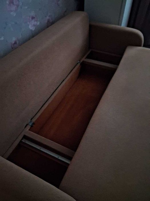 Двуспальная кровать