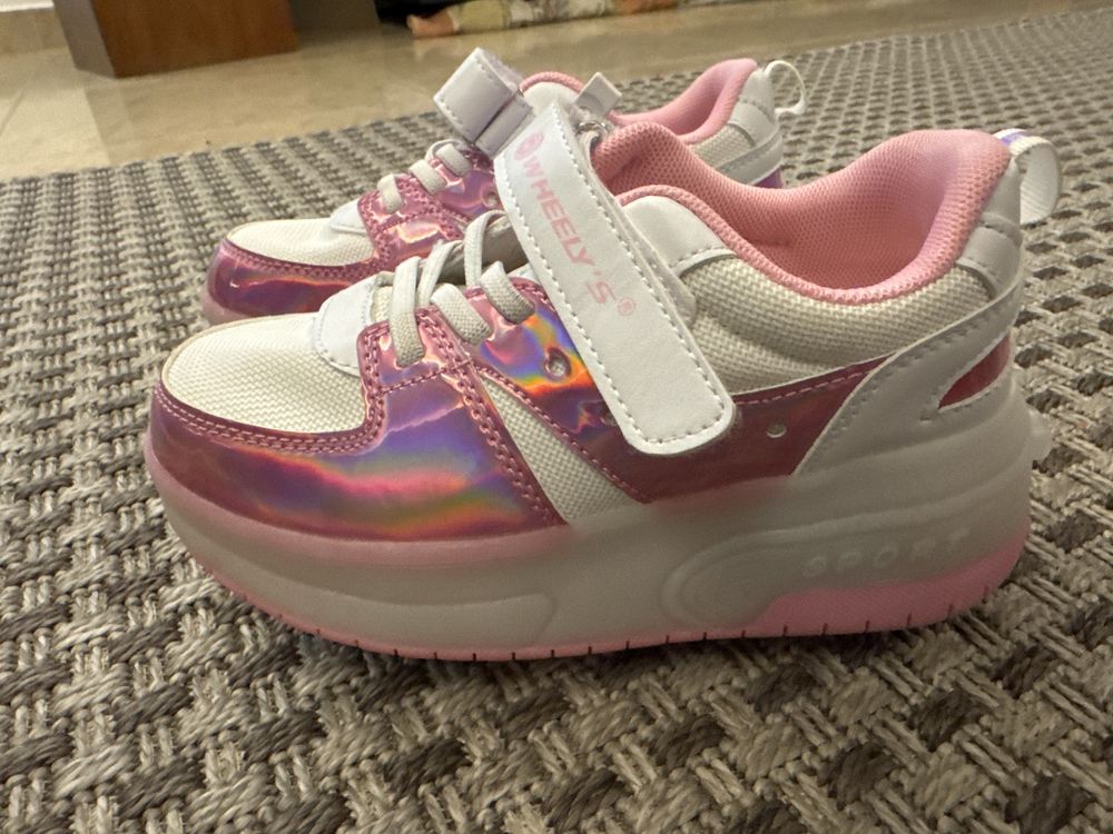 Sapatos com roda