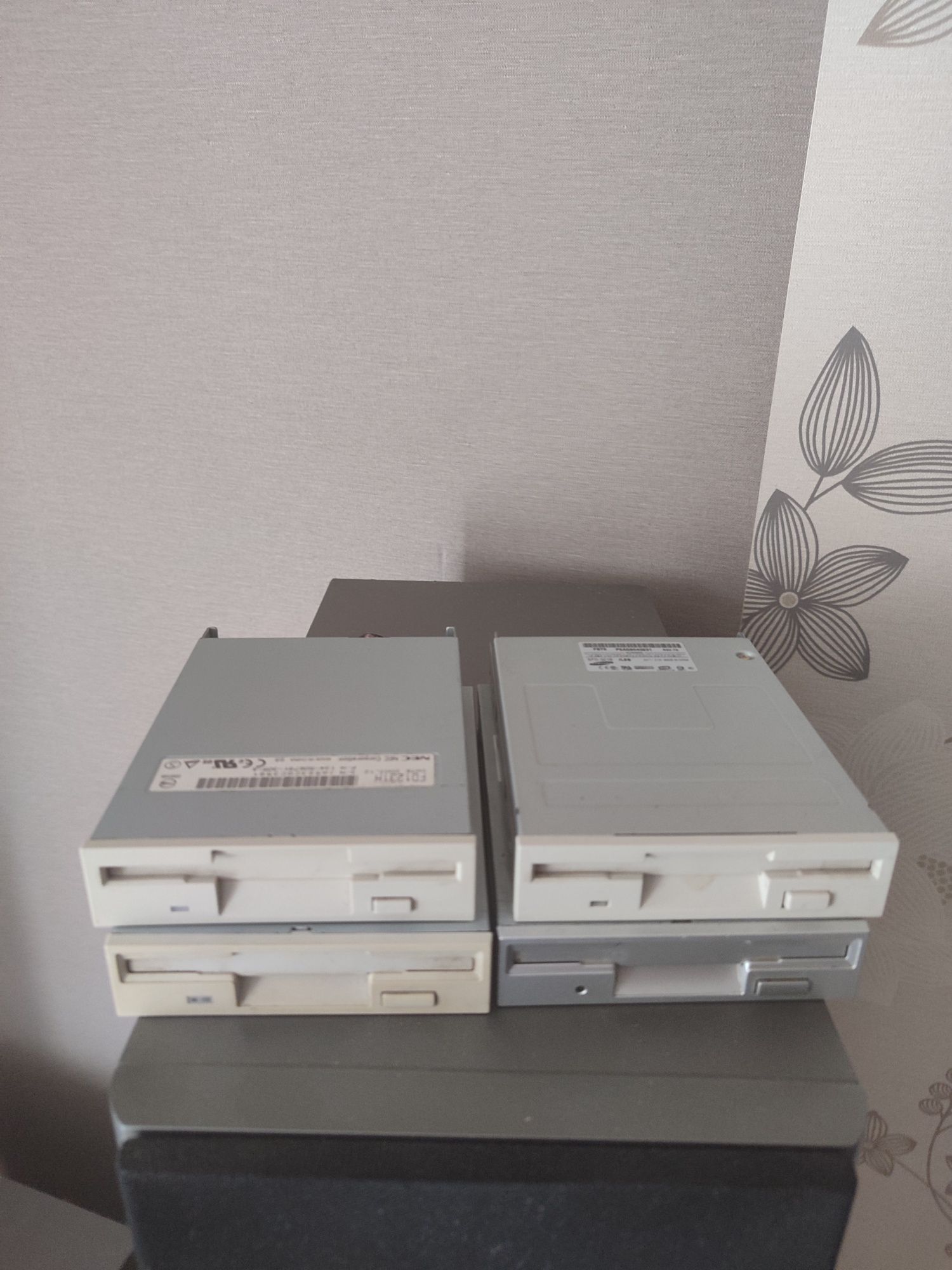 Дисководы ,Samsung,NEC, SONY